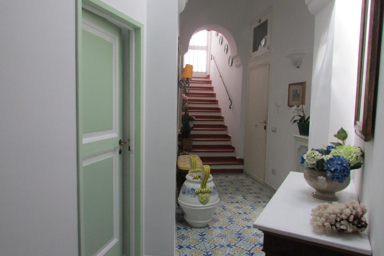 Domus Claudia Hotel อัตรานี ภายนอก รูปภาพ
